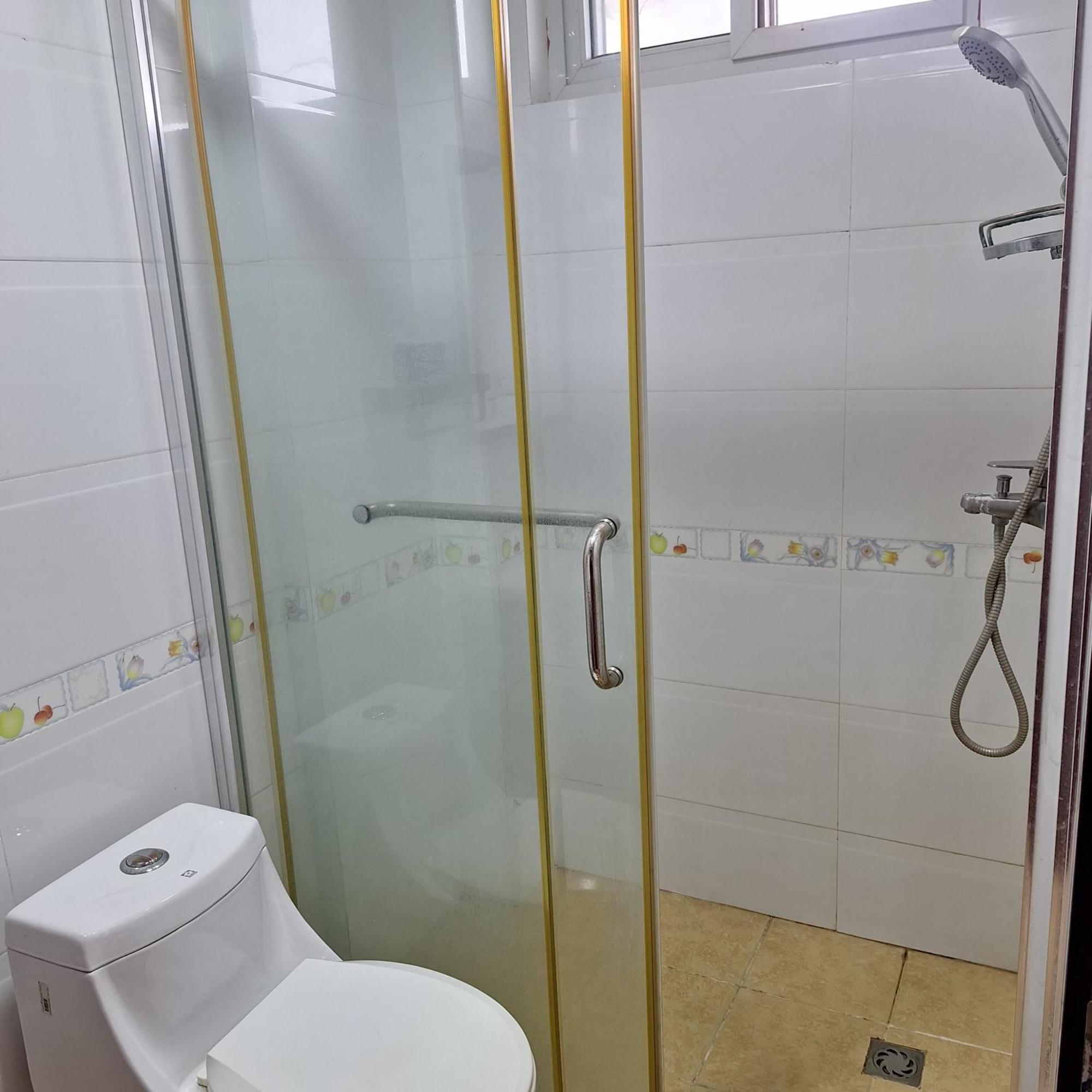 Homestay Modest R&r H Dar es Salaam