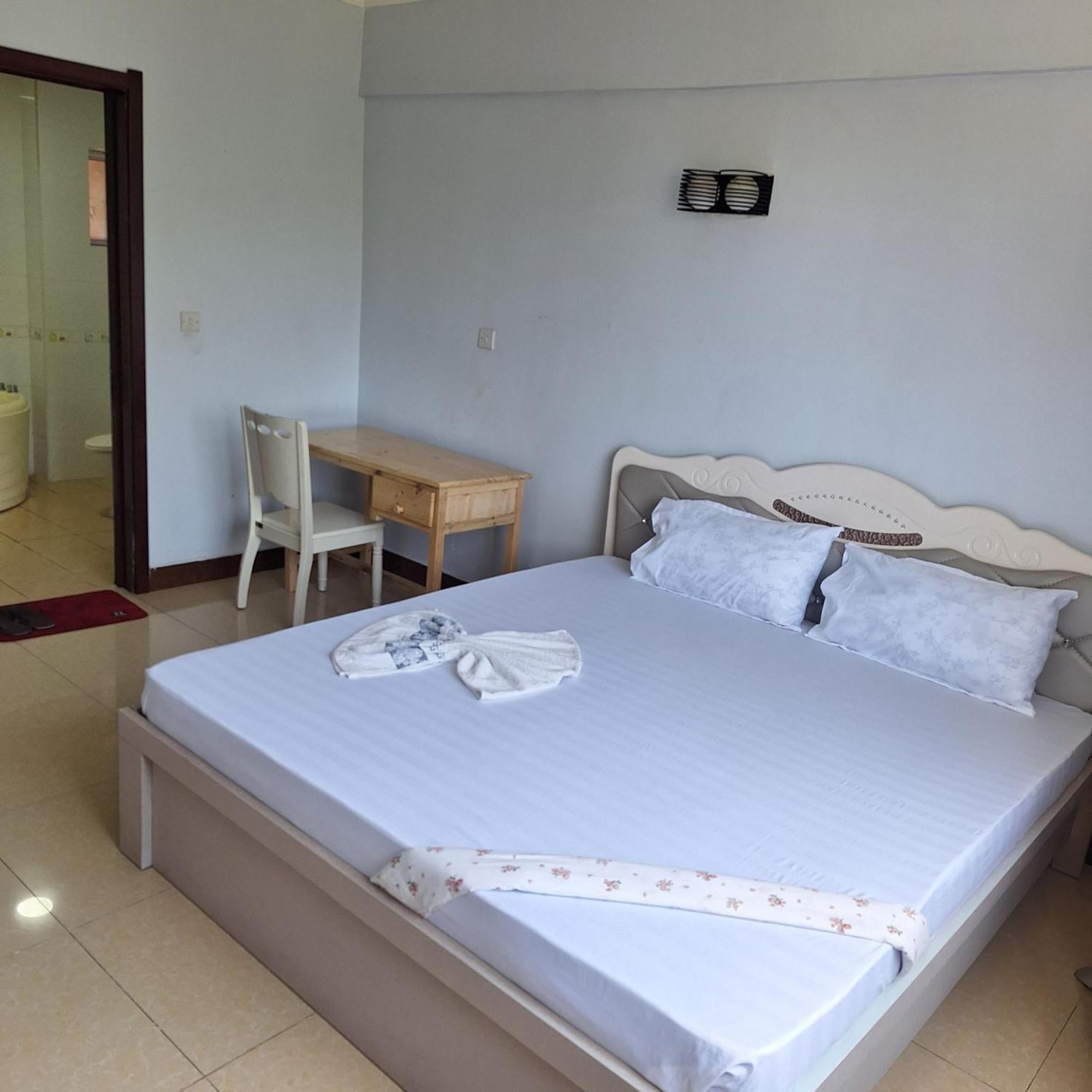 Homestay Modest R&r H *